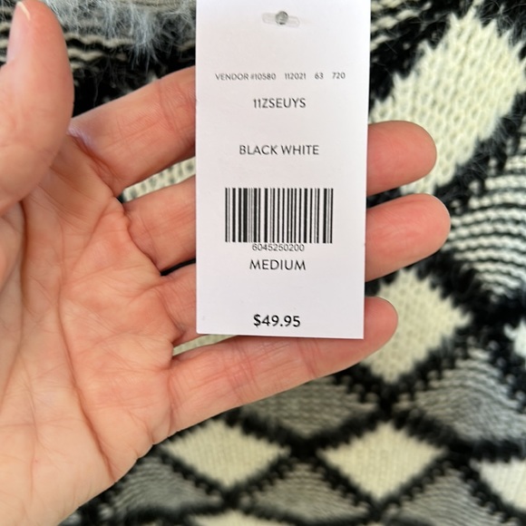 NWT sweater from Buckle - Picture 4 of 5